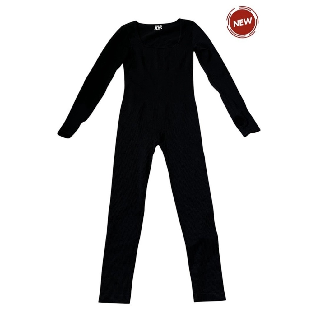 OQQ Women Black Ribbed Long Sleeve Jumpsuit Square Neck Thumbhole Medium | 24-17